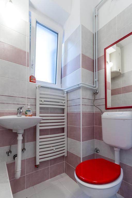 Studio Saint Sava Belgrade Bilik gambar