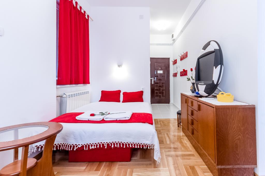 Studio Saint Sava Belgrade Bilik gambar